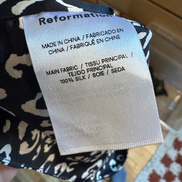 Silk leopard Print Black and White Women's Top - Picture 3 of 3